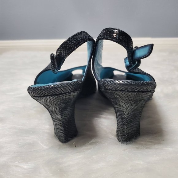 Thierry Rabotin Peep Toe Snake Skin Sling Backs, 7.5 - Picture 4 of 9